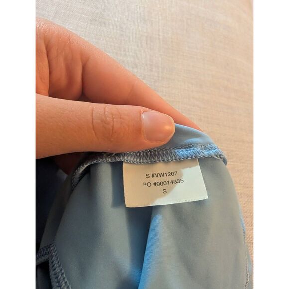 NWOT Vuori All The Form Support Tank In Spring Blue Size Small Active Comfy - Picture 5 of 5